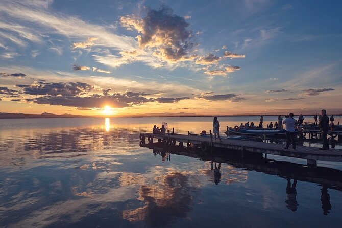 Albufera Natural Park with Sunset Boat Tour from Valencia - What the guides add to the outing