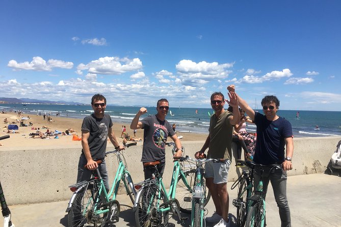 All of Valencia by Bike - A short pause at Mercado Colon