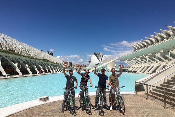 All of Valencia by Bike - Reaching the City of Arts and Sciences