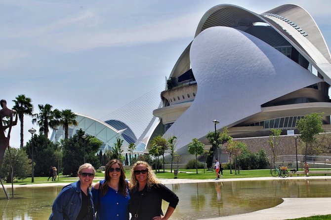 All of Valencia by Bike - What the guides add to the ride