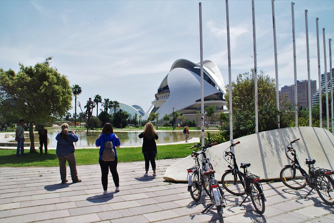 All of Valencia by Bike - Cycling through the Turia Gardens for 90 minutes