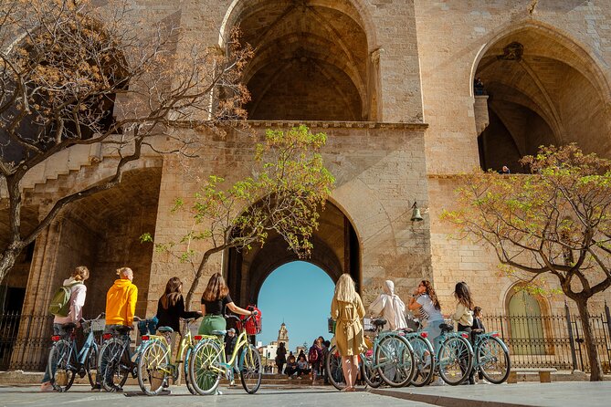 Best Bike Tour Dutch & English in Valencia - Plaza de la Reina and the taste of Valencia