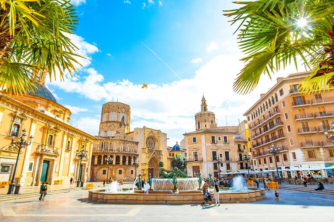 Between Two Gates: A Self-Guided Audio Tour in Valencia - From Torres de Serranos into Ciutat Vella