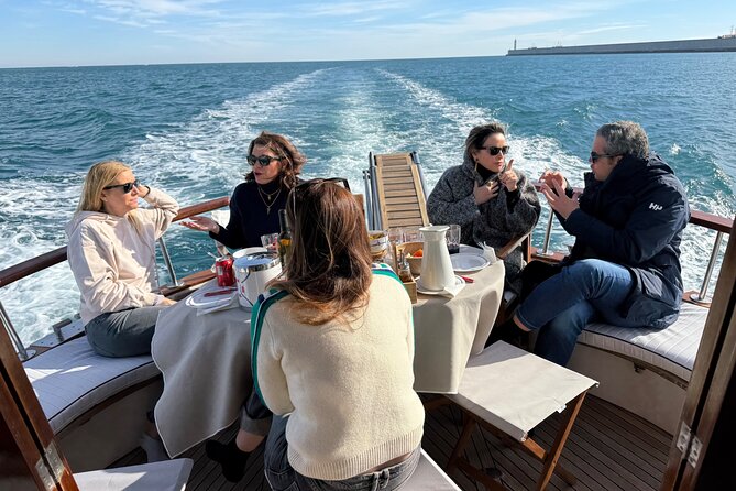 Chill and Sail in Valencia - Lunch, drinks, and the captain’s personal touch