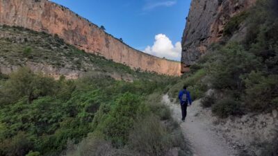 Hanging Bridges & Canyon Private Hiking Day Tour