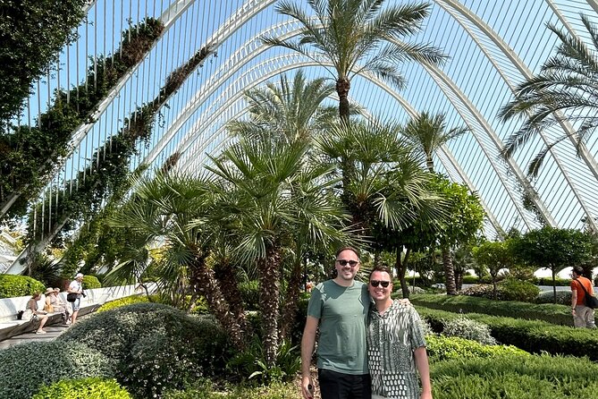 City of Arts & Sciences Tour with Rooftop Tapas & Wine - Seeing Calatrava’s City of Arts and Sciences with Tricia