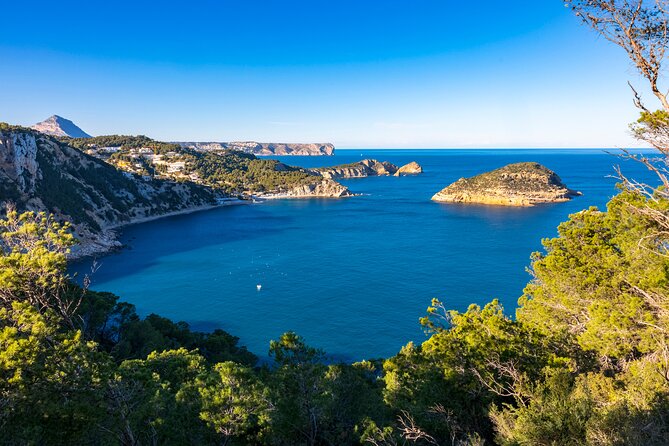 Coastal Cliffs & Beaches: Private Full Day Tour - A friendly English-speaking guide, with room for questions
