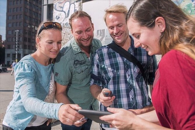 e-Scavenger hunt Valencia: Explore the city at your own pace - A city walk with a question at every corner