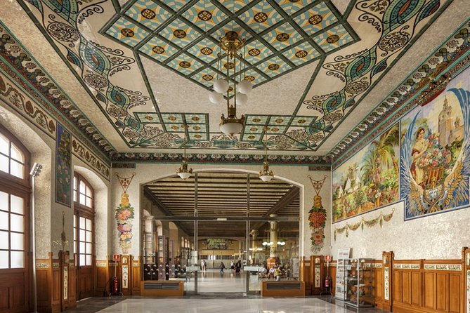 Essential Valencia: Local Culture and Gastronomy - Valencia Cathedral and the City’s Major Temple