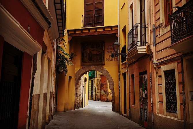 Essential Valencia: Local Culture and Gastronomy - Estació del Nord and Valencian Modernism