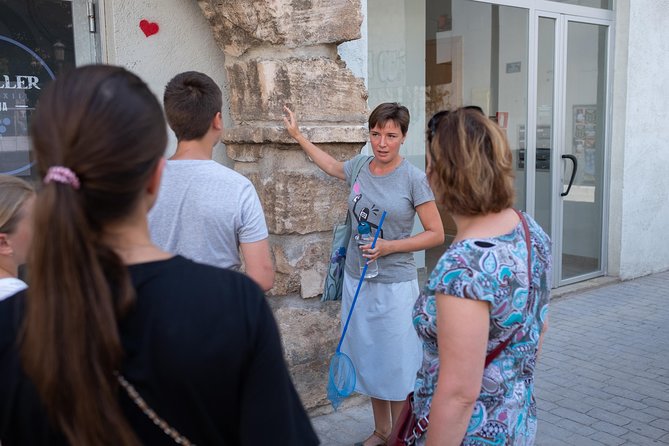 Explore Valencia with your kids: family quest through the old city - Starting at the Serranos Towers at 10:00 am