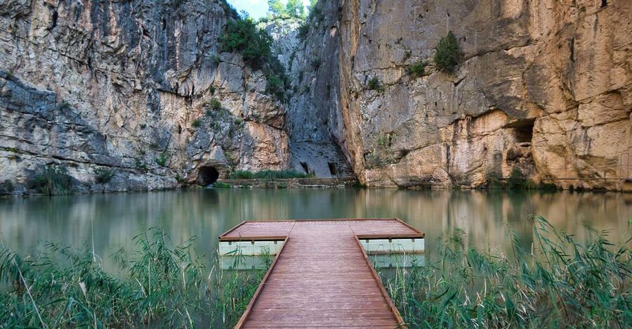 From Costa Blanca: Chulilla and the Hanging Bridges Day Trip - Starting in Chulilla’s Moorish quarter