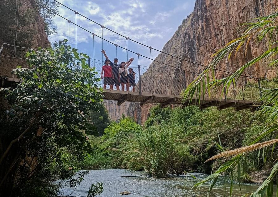 From Valencia: Chulilla, Turia Canyon, Hanging bridges... - Key points at a glance