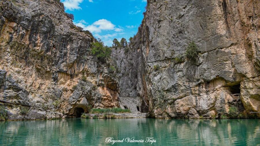 From Valencia: Chulilla, Turia Canyon, Hanging bridges... - Crossing the hanging bridges