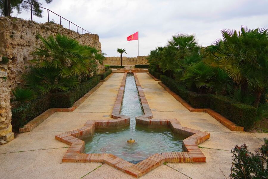 From Valencia: Guided Day Trip to Xàtiva and Anna - Xàtiva Castle, fortress above the city