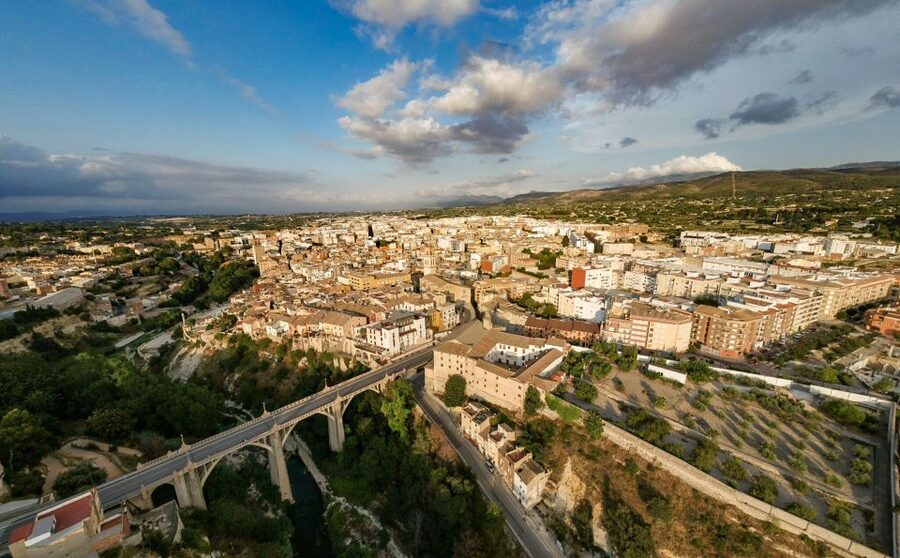 From Valencia: Guided Day Trip to Xàtiva and Anna - Xàtiva’s old city and Borgia connection
