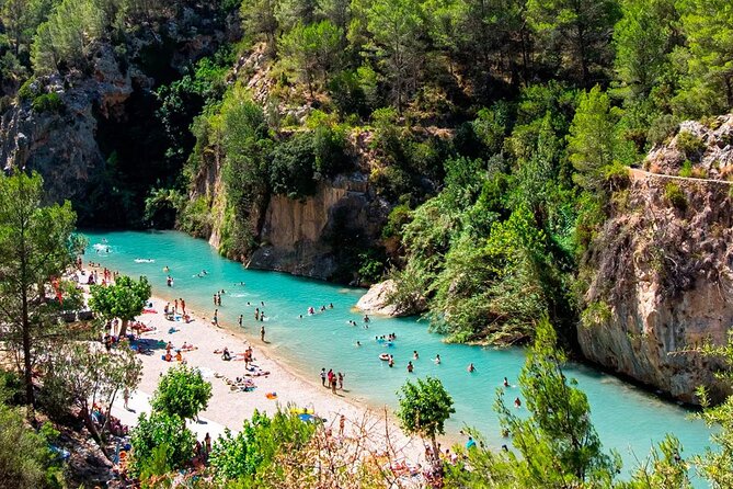 From Valencia: Montanejos Thermal Spring & Girlfriend Waterfall - Who should book this tour