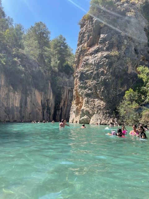 From Valencia: Montanejos Tour with Guided Hike - What to pack for the springs and trail