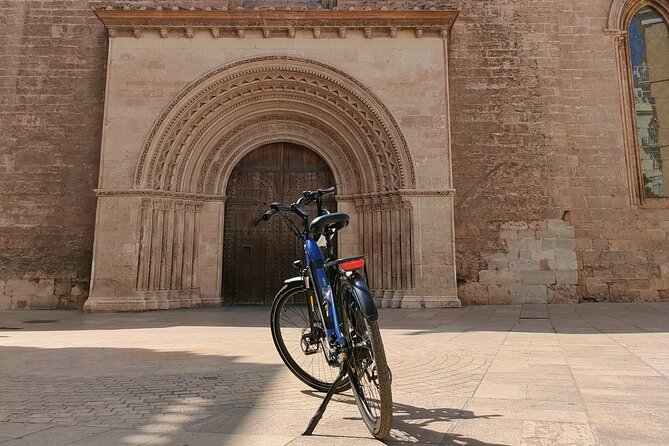 Grand City Bike Tour of Valencia - A three-hour snapshot of Valencia on two wheels