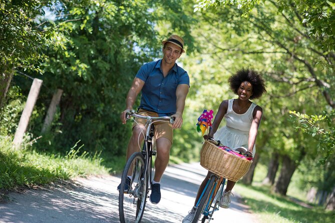 GRAND CITY Private Guided Tour on Bike, E-Bike, E-Step or Segway - What the private guide adds