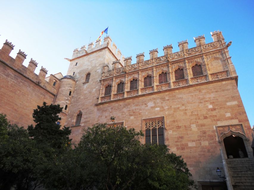 Highlights of Valencia: Private Half-Day Tour - A panoramic ride past the Formula 1 track