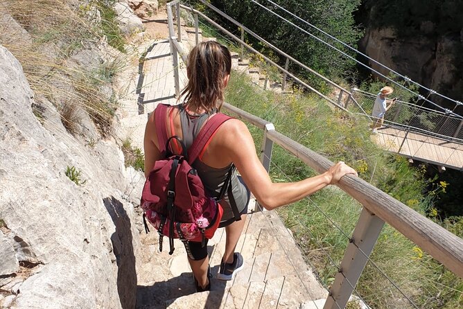 Hike Hanging Bridges and Canyon Túria - Chulilla - OFFICIAL GUIDE - Charco Azul and the choice to swim
