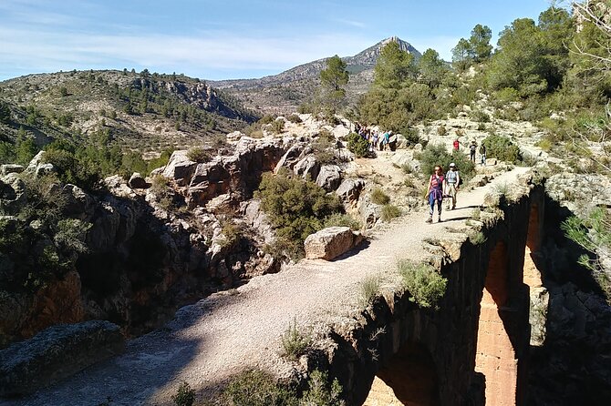 Hike to the Roman aqueduct Peña Cortada - The easy opening miles from Calles