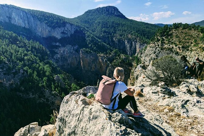 Hiking in Montanejos and swim in Thermal Springs - OFFICIAL GUIDE - The second ascent and the pine forest