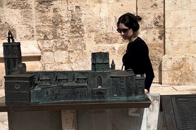In Love with Valencia: A Self-Guided Tour of its Landmarks - Plaça de la Reina and Valencia Cathedral