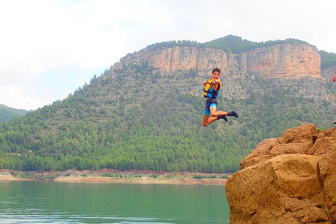 Kayak Routes In A Lake - Swimming and rock jumps add the fun