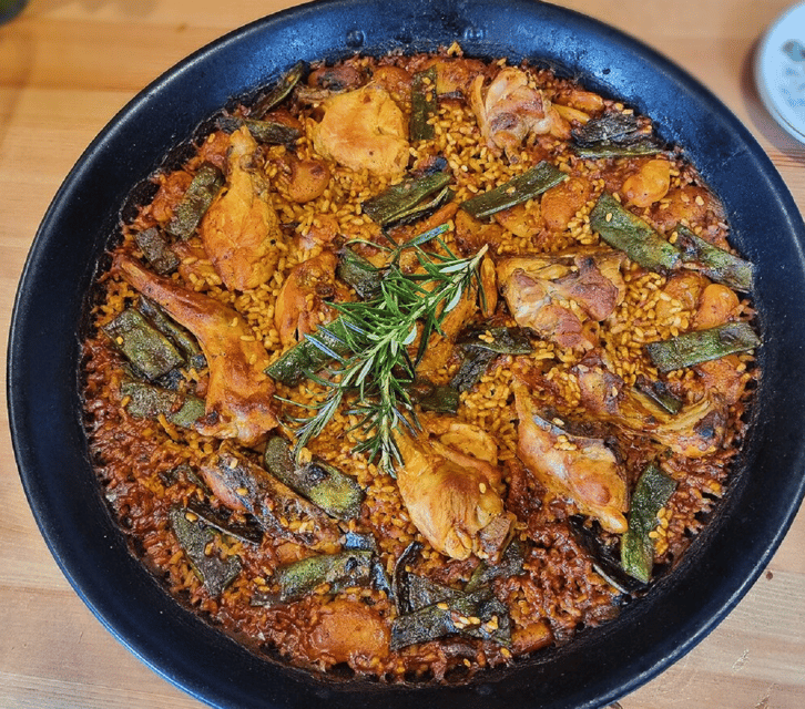OnlyForYou, Paella Session at a Michelin-trained Chef’s Home - Key points to know