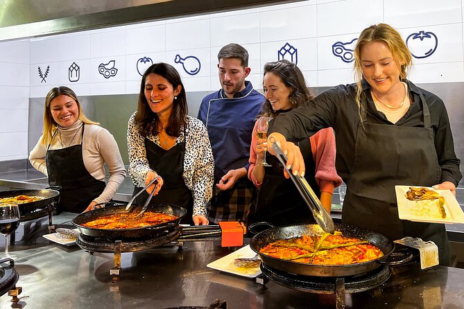 Paella Cooking Class, Wine Tasting & Central Market in Valencia - The paella lesson, from stock to rice