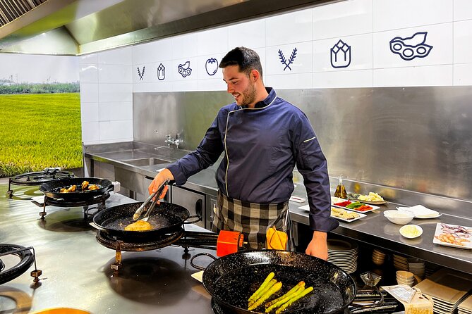 Paella Cooking Class, Wine Tasting & Central Market in Valencia - Central Market: the best first stop