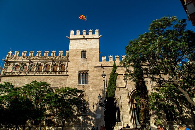 PRIVATE Walking Tour Historical Center with Local Expert - Horchata, fartons, and a taste of Valencia