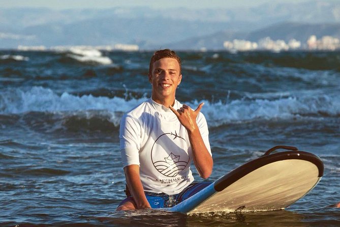 Surf lesson on Valencia beach - Starting at Valencia Marina, not directly on a famous surf coast