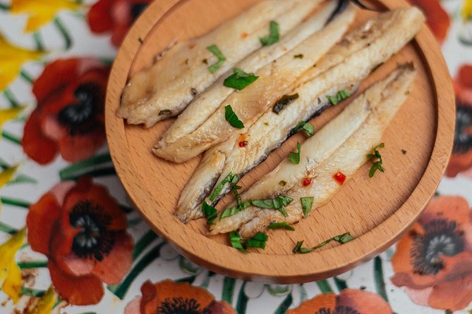 The 10 Tastings of Valencia With Locals: Private Food Walking Tour - The guide can make or break the value