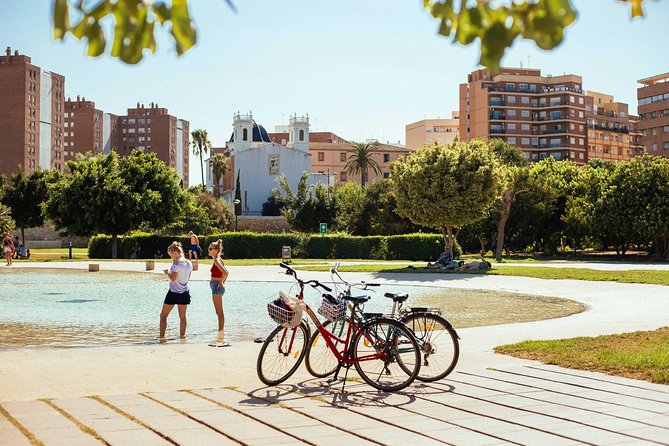 The Beauty of Valencia by Bike: Private Tour - Flowers Bridge and the old riverbed