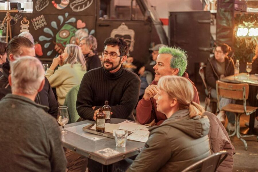 The Biggest Pub Quiz in Valencia - A friendly contest with prizes and applause