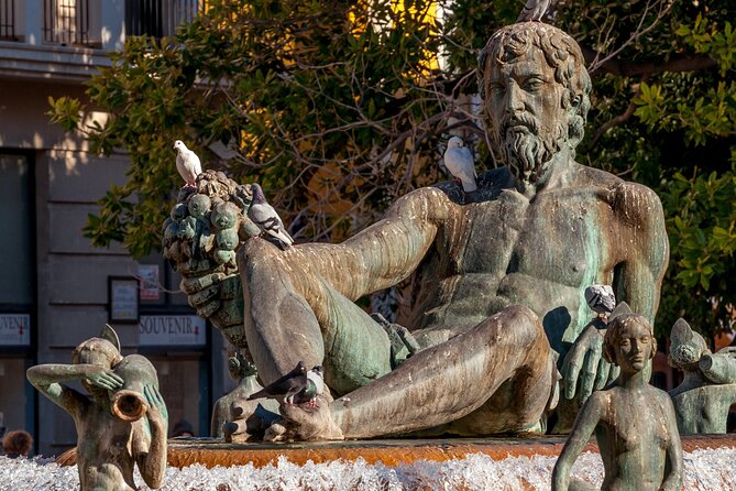 The Essentials of Valencia in a Guided Tour - Cathedral views around Plaça de la Mare de Déu