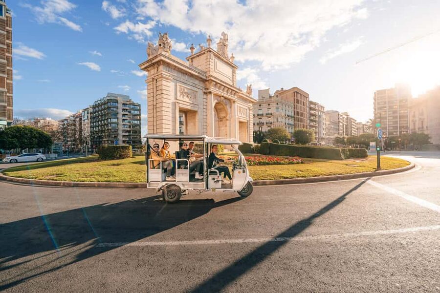 Valencia: 2-hour City Highlights Guided Tuk-Tuk Tour - Plaza de Toros and the Central Market