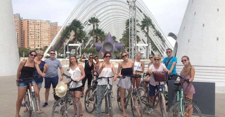 Valencia: 3-Hour City Bike Tour - Following the former Turia River through the city