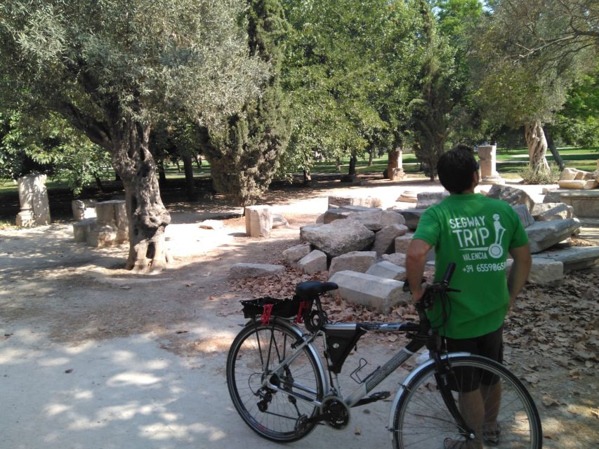 Valencia: 3-Hour Guided City Sightseeing & Beaches Bike Tour - What $41 buys you