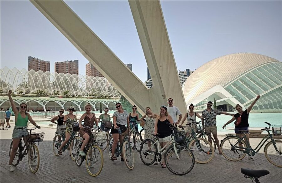 Valencia: 3-Hour Guided City Sightseeing & Beaches Bike Tour - Starting behind the Serranos Towers