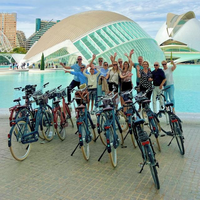 Valencia: All In One Daily City Tour by Bike and E-Bike - The guides and the language question