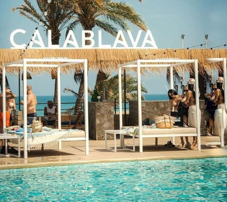 Valencia:Alquiler barco sin licencia PoblaFarnals+Beach Club - The Cala Blava Beach Club add-on