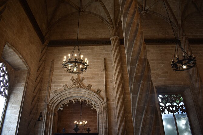 Valencia: Art & Architecture Guided Tour with Monuments Tickets - Torres dels Serrans and Valencia’s old defenses