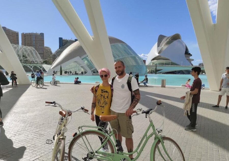 Valencia: Audioguide eng,esp,ita + Bike All Day - Paella, tapas, and the value of an unhurried lunch