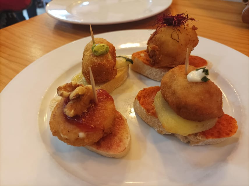 Valencia: Authentic Tapas & Drinks with a Local - Agua de Valencia and the evening option