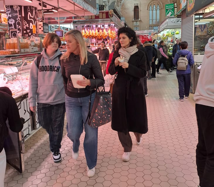 Valencia: Authentic Tapas & Drinks with a Local - Plaça del Comte de Bunyol and the start of the route