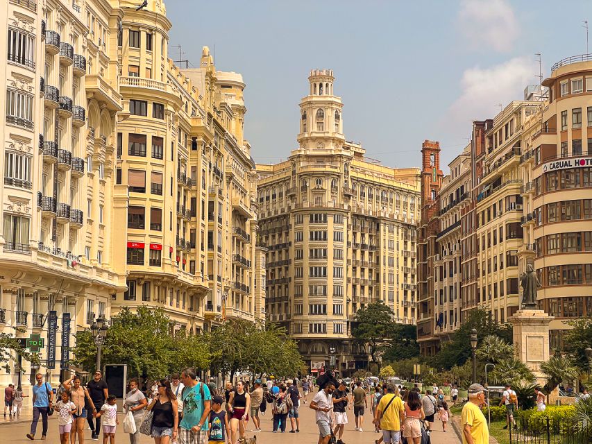 Valencia Bike Tours: City Highlights - City of Arts and Sciences and Valencia’s modern face